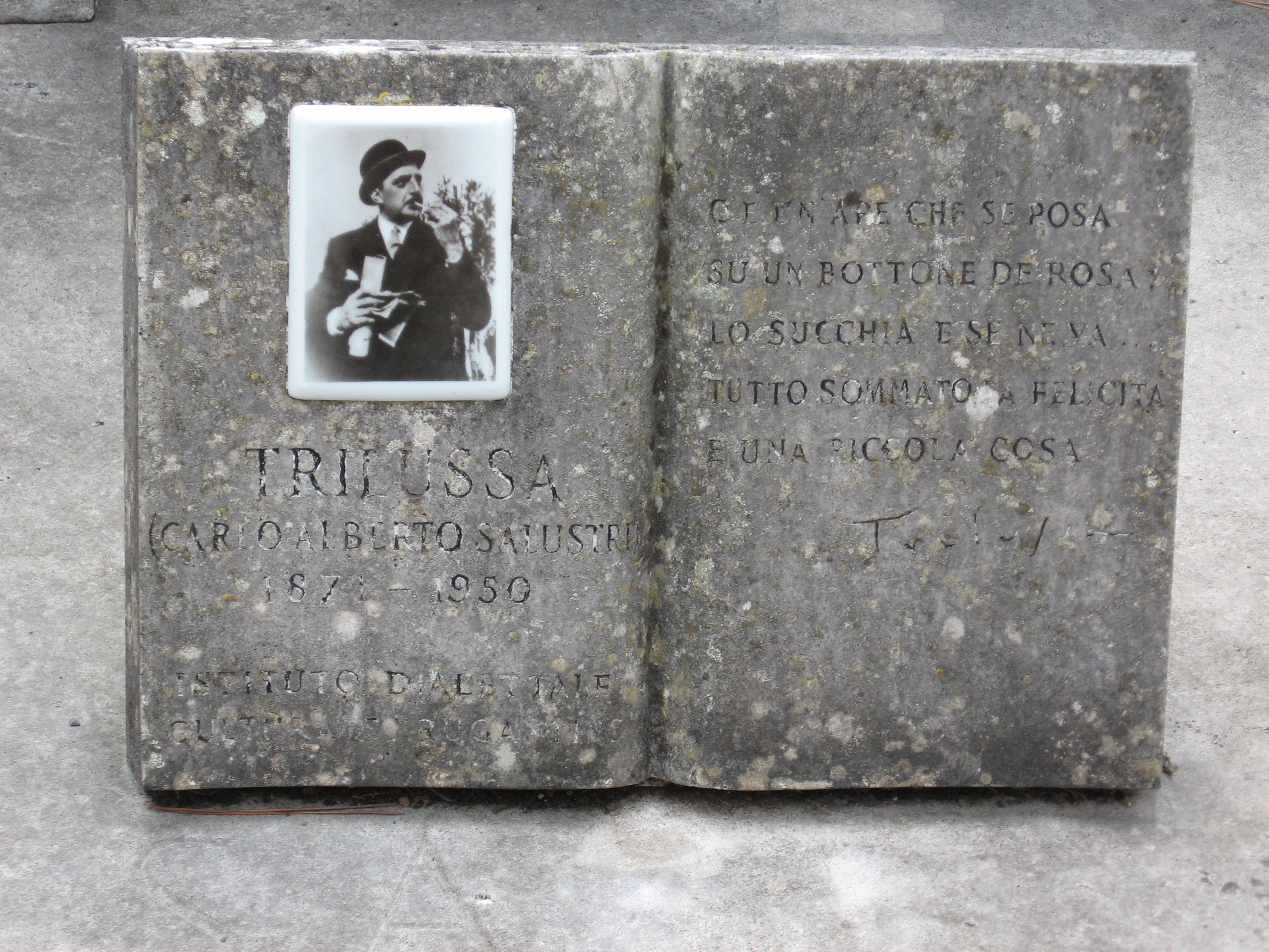 Yksityiskohta haudasta