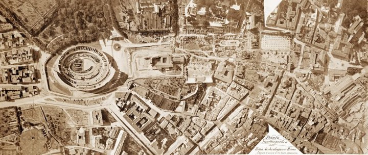Vanha ilmakuva Colosseumista 