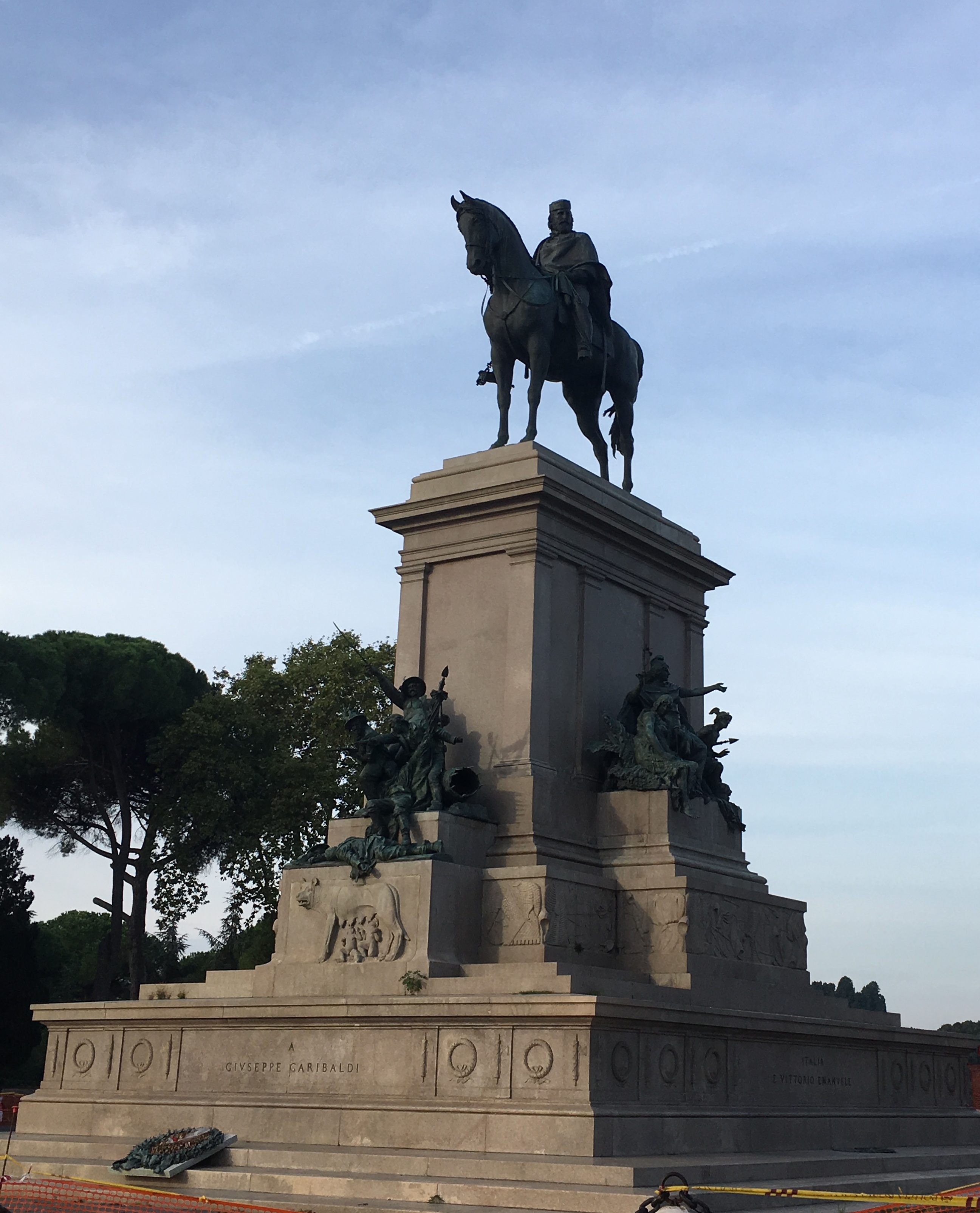 Garibaldin patsas edestä